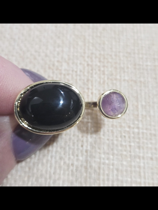 Jewelry - Gold Oval Onyx and Amethyst Stone Floater Ring